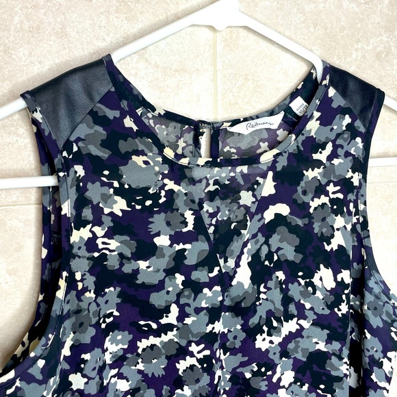 Reitman’s camo print sleeveless blouse XSP - Picture 4 of 6